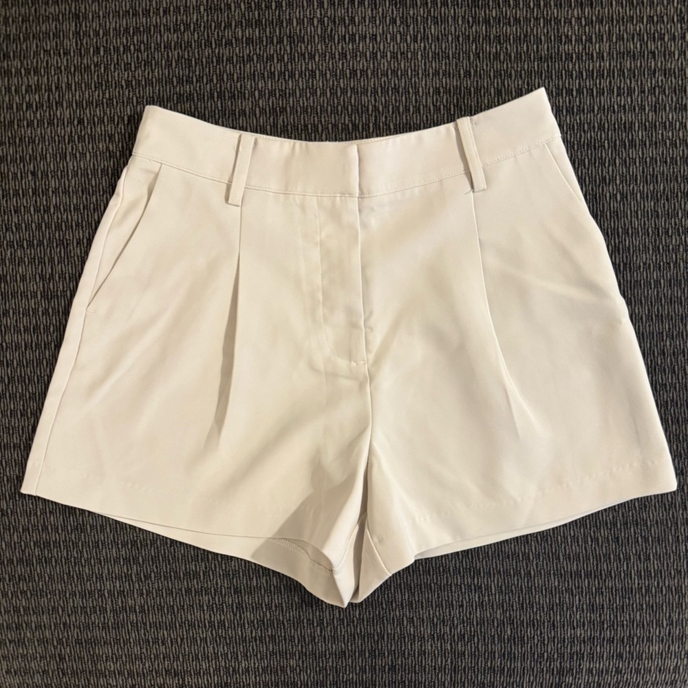 NWOT NA-KD cream tailored high waist shorts